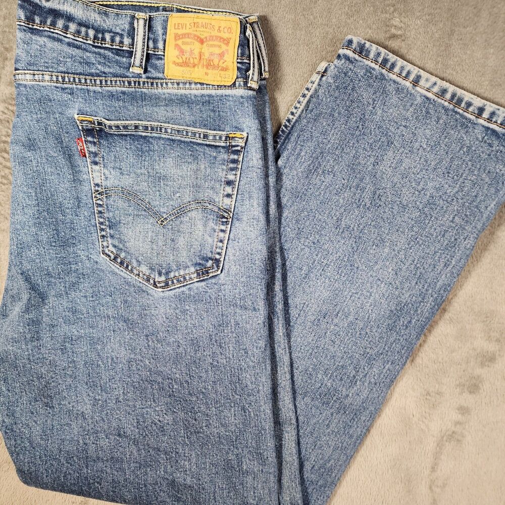 Levi's 505 Regular Fit Jeans Medium Wash Blue 40x32 Denim Straight Leg Men's Y2k